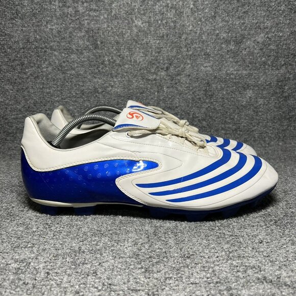 Athletic_Shoes